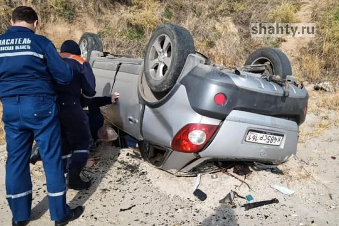 Валютчика зарезали в его же машине в Ростовской области и сбросили с обрыва