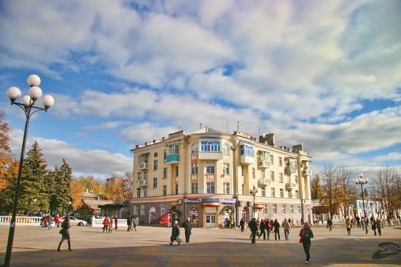 ул. Шевченко, здание напротив театра